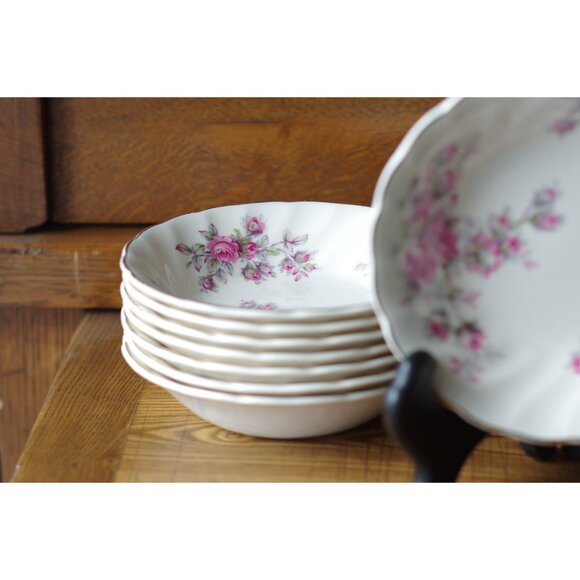 Set of 4 Dessert Bowls Fruit Dishes Gold Trim Berry Bowls, Pink Moss Roses - Picture 2 of 3